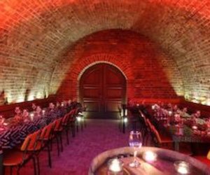 Brot & Wein - moderierte Verkostung - 5 sächsische Weine treffen außergewöhnliche Brote am Sa, 11.04.2026 - Weinkeller "Am Goldenen Wagen", Radebeul